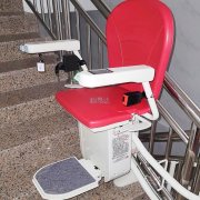 國內(nèi)座椅電梯的優(yōu)點(diǎn)